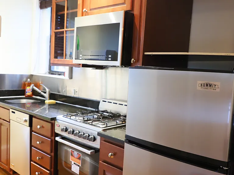 75 Burbank St #401 — Photo 6