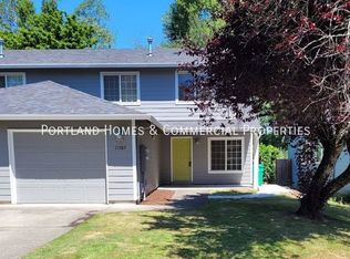 11587 SE Cranberry Dr, Clackamas, OR 97015