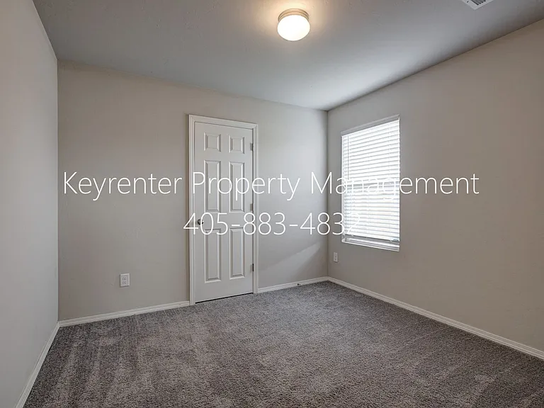440 Fox Den Dr — Photo 17