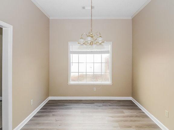 5th image of 2262 Lakehill Ct
