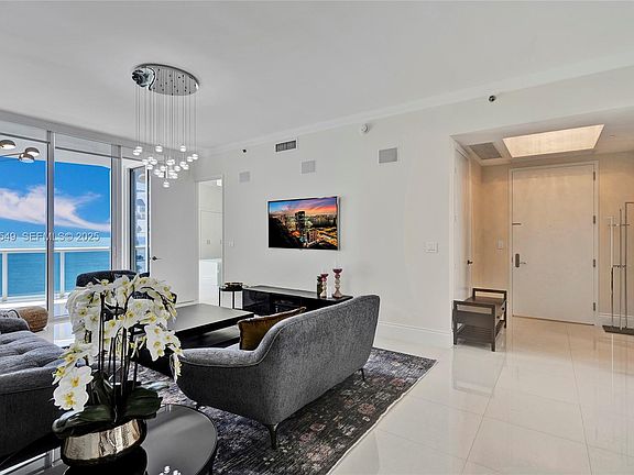 4th image of 16001 Collins Ave APT 1604
