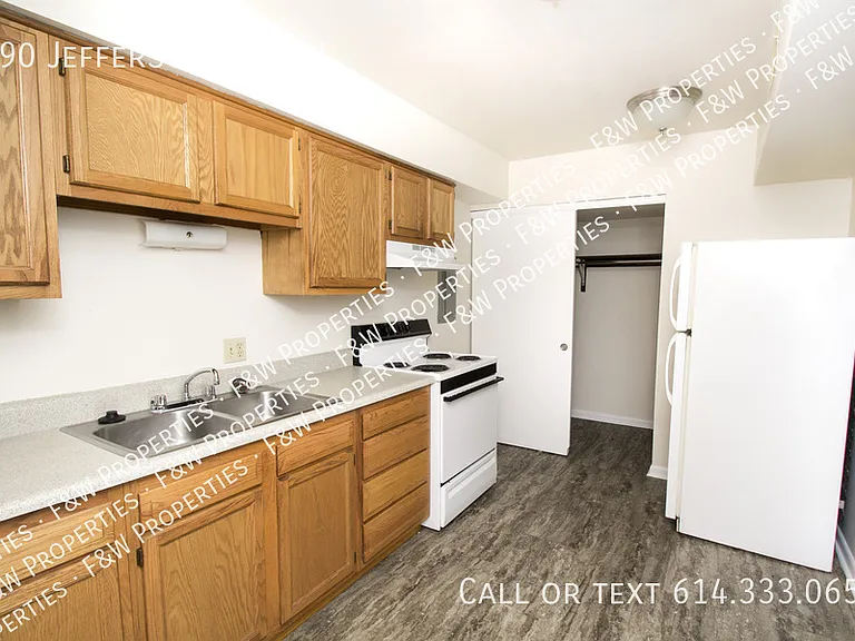 190 Jefferson Ave #L — Photo 4