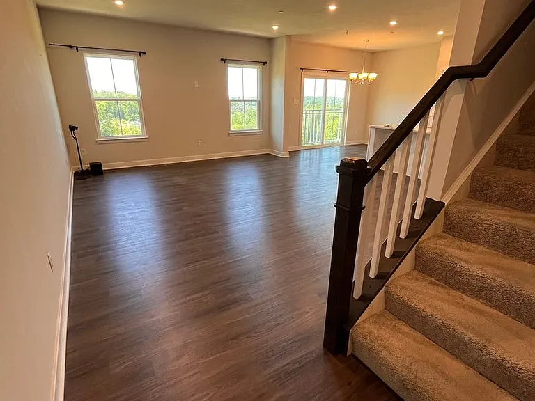 437 Greenwood Dr — Photo 12