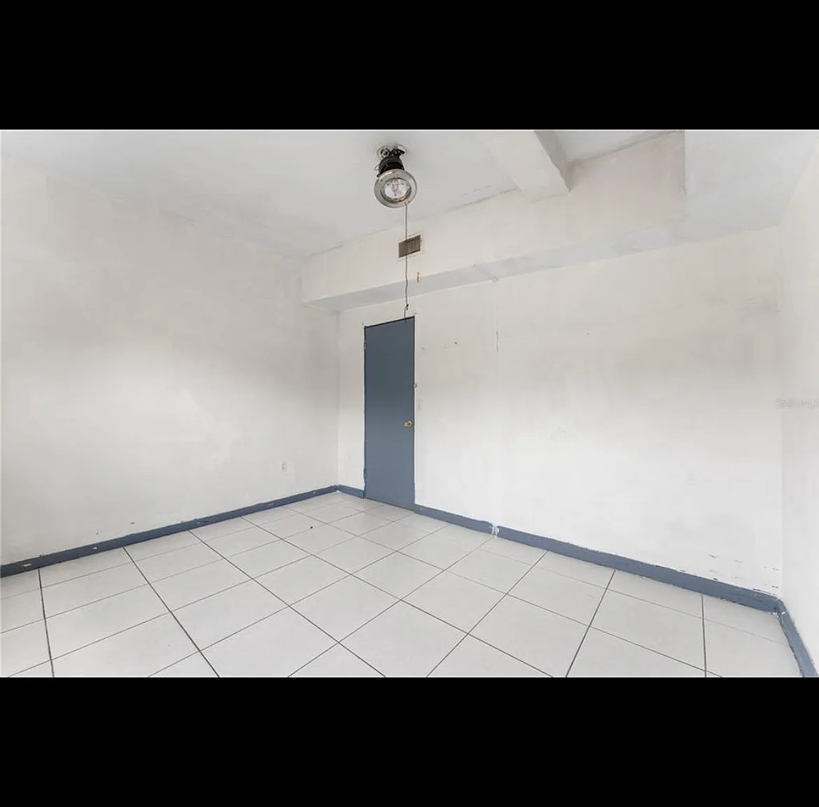 3 bed, 1051 sqft, $1,895 — Photo 4
