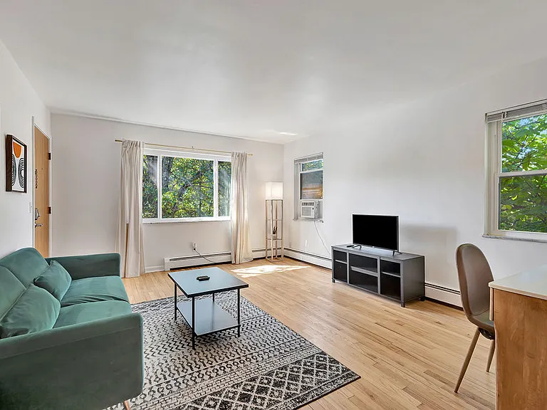 2948 Wardall Ave #3 — Photo 4