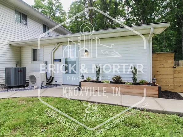 617 S Gallaher View Rd #101, Knoxville, TN 37919