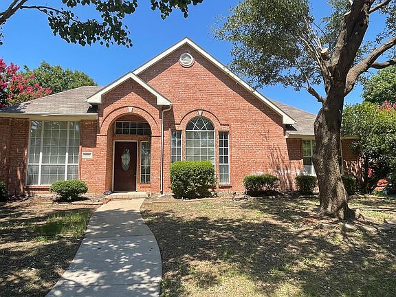 2nd image of 3301 Cobble Brook Ln