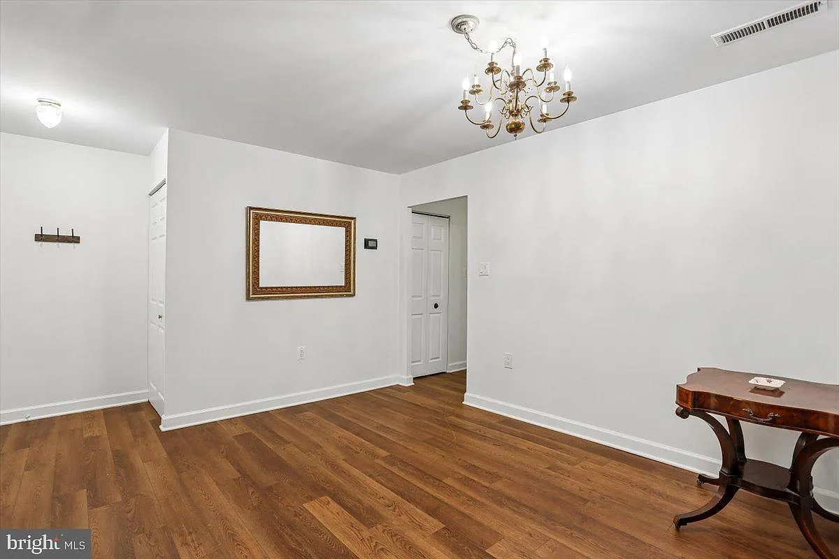 2 bed, 2.0 bath, 1178 sqft, $1,950 — Photo 2