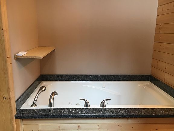 Jetted Tub