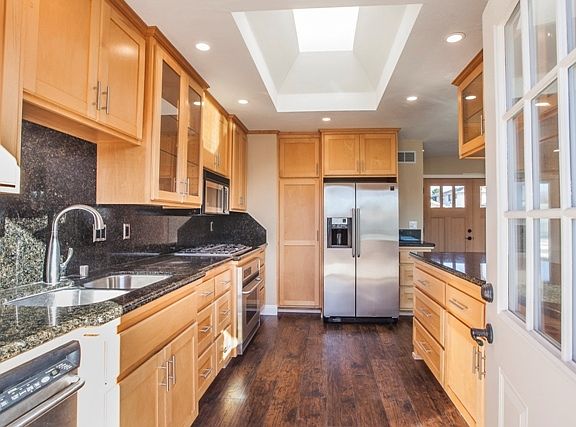 4th image of 5558 Lodi St
