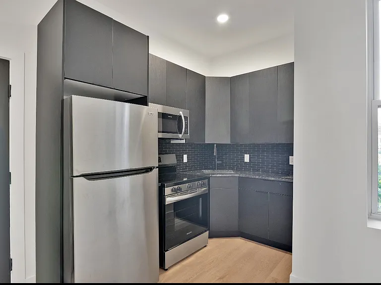3138 N Broad St #2 — Photo 6
