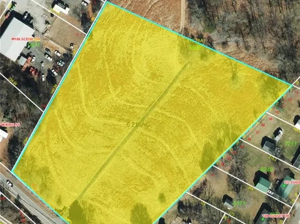 320 W King St, King, NC 27021