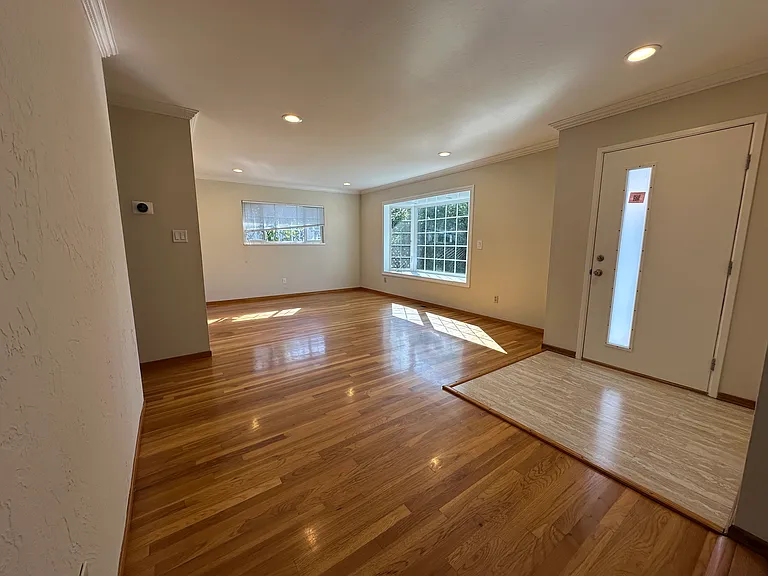 938 Hibiscus Ln — Photo 12