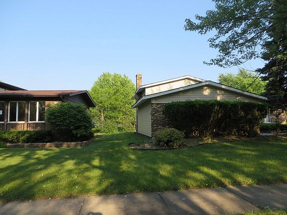 3rd image of 22405 Imperial Dr