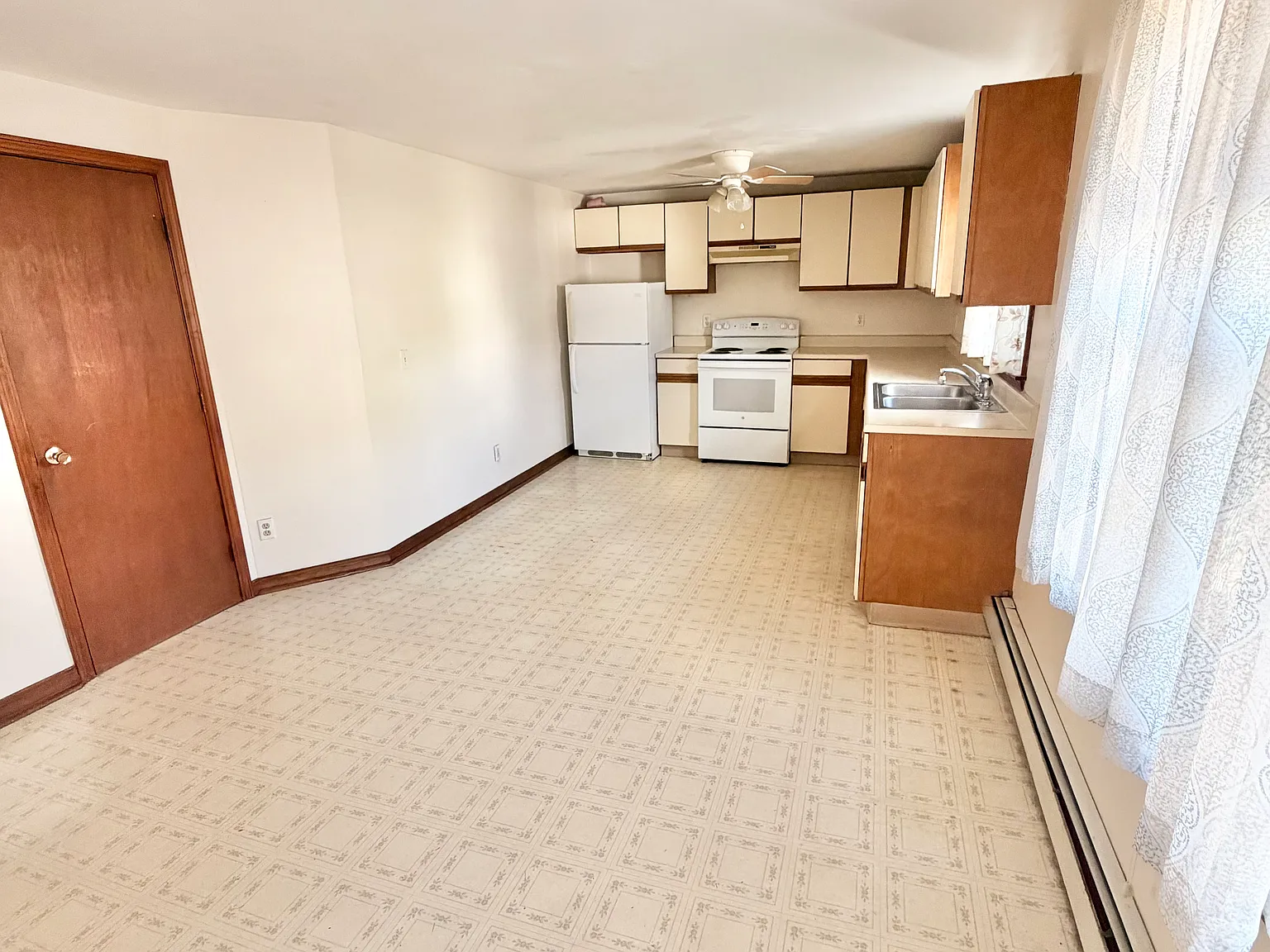 2 bed, 1260 sqft, $1,750 — Photo 3