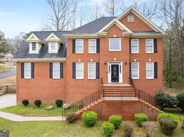 1811 Lake Cove Dr SW, Atlanta, GA 30331