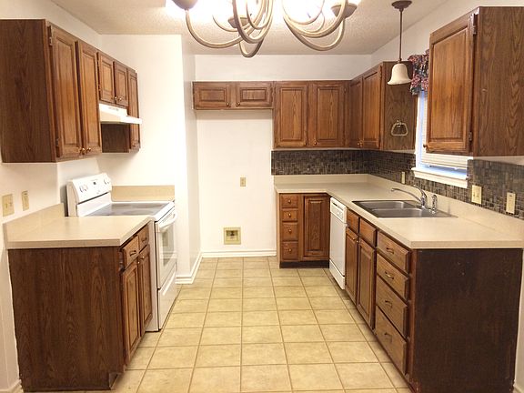 5th image of 219 La Grange Dr