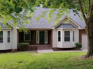 3502 Clearwater Dr, Clarksville, TN 37042