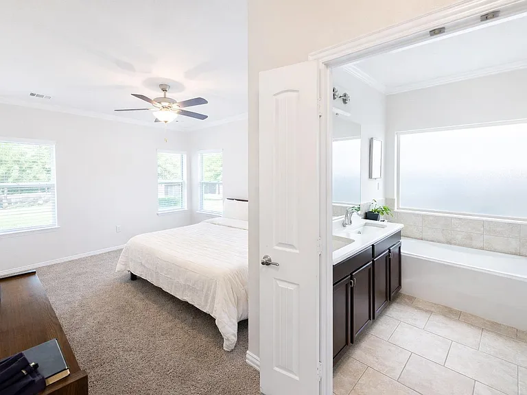 10012 Epic Knoll Dr — Photo 15
