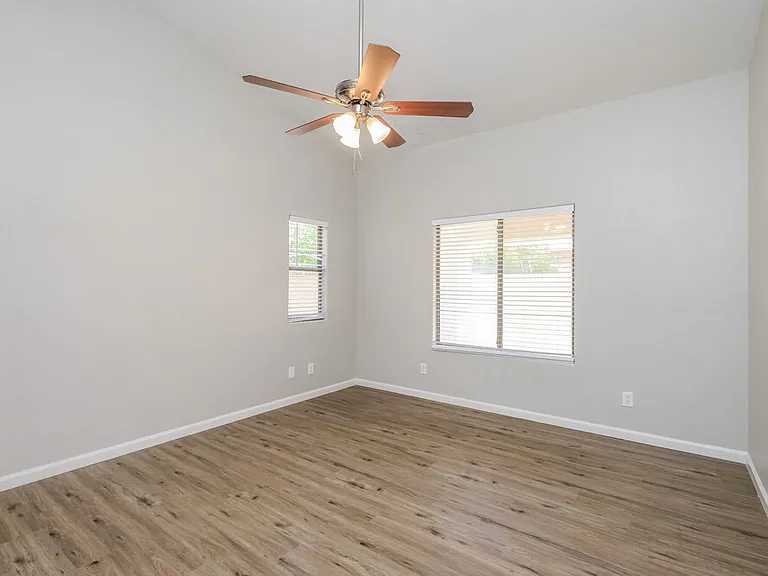 748 W Dublin St — Photo 8