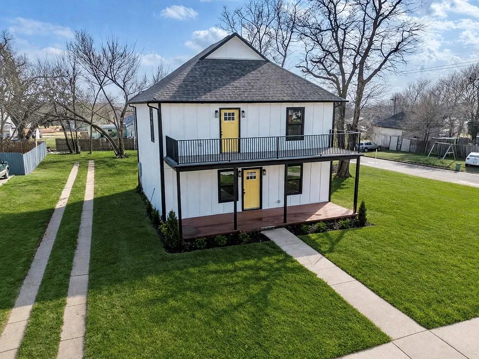 705 E Springer Ave