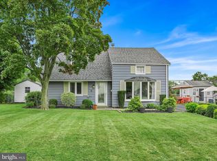 615 Preston Ln, Hatboro, PA 19040