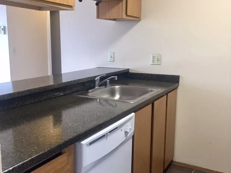 Bon Micheal Apartments — Photo 19