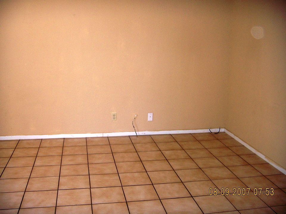 2nd image of 2615 Vana Ave