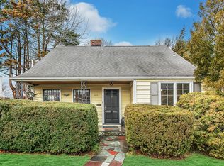 165 E Garden Rd, Larchmont, NY 10538