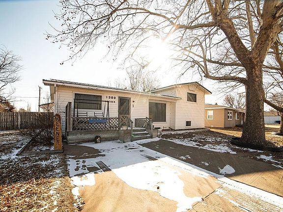 2nd image of 1300 S Pueblo St