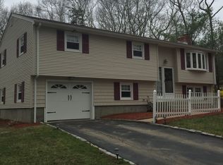 891 Whaley Hollow Rd, Coventry, RI 02816