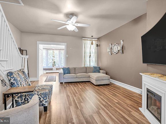5th image of 3502 Oakmont St