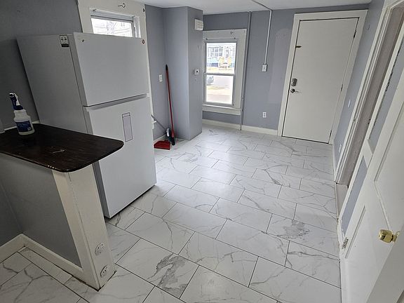3rd image of 24 Watson Street