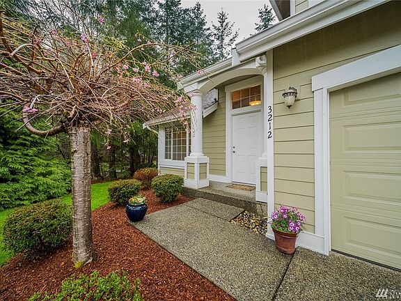 3rd image of 3212 Bryce Dr