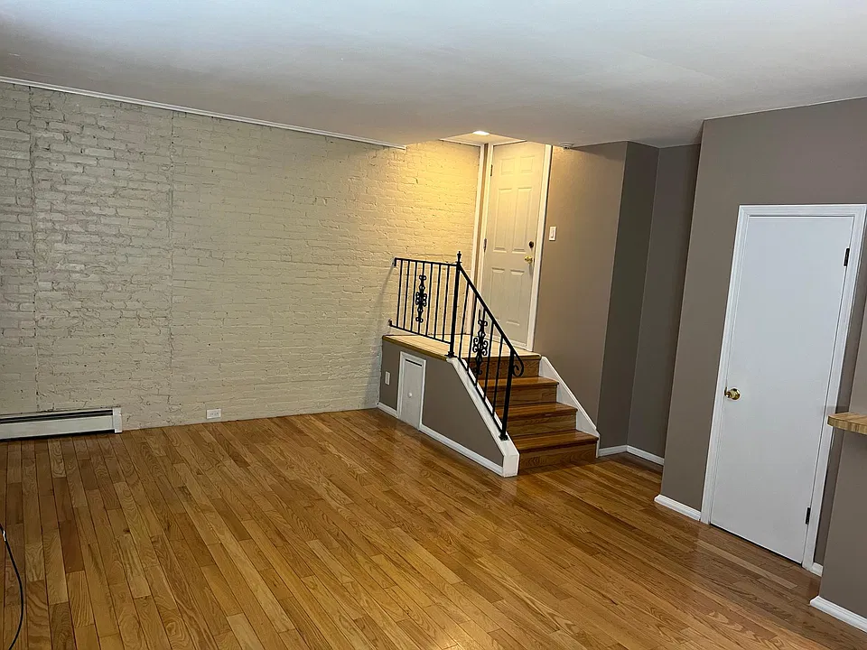 871 Delaware Ave #14