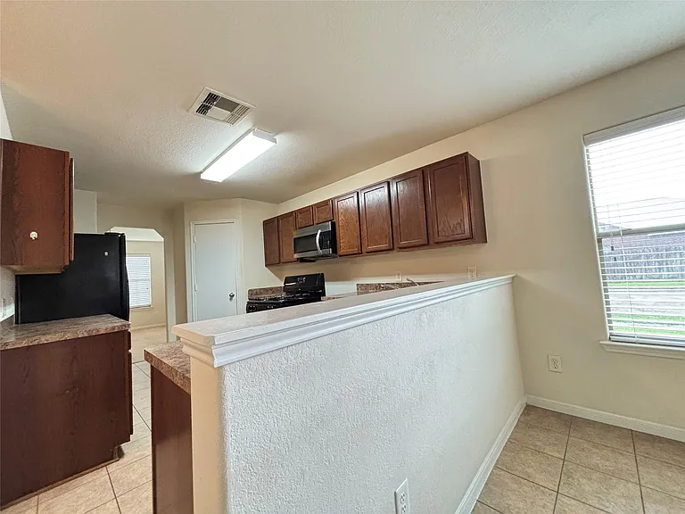 2803 Mustang Hill Ln — Photo 9