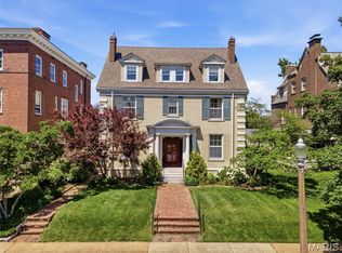 4917 Pershing Pl, Saint Louis, MO 63108