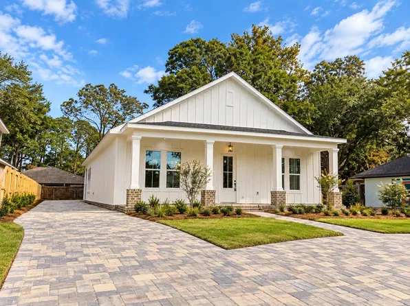 28 Meigs Dr #B, Shalimar, FL 32579