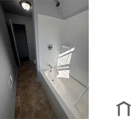 558 Holbrook St — Photo 11