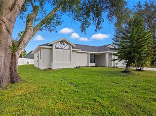 205 Red Maple Dr, Kissimmee, FL 34743