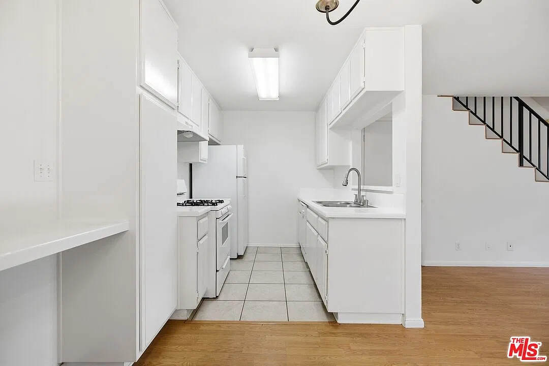 2 bed, 2.0 bath, 800 sqft, $2,885 — Photo 4