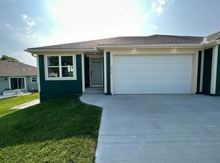 632 Morningview Dr #632, Harrisonville, MO 64701