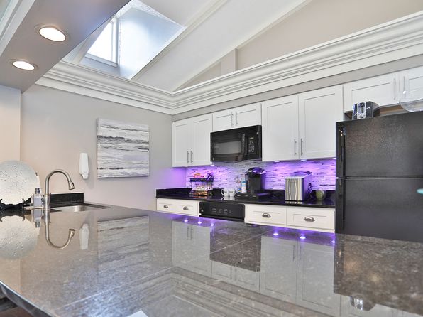 1 Fox Chase Ln #801