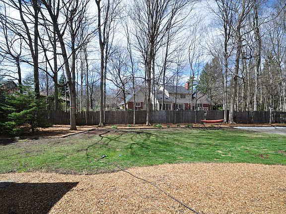 2nd image of 12176 Crestwood Dr