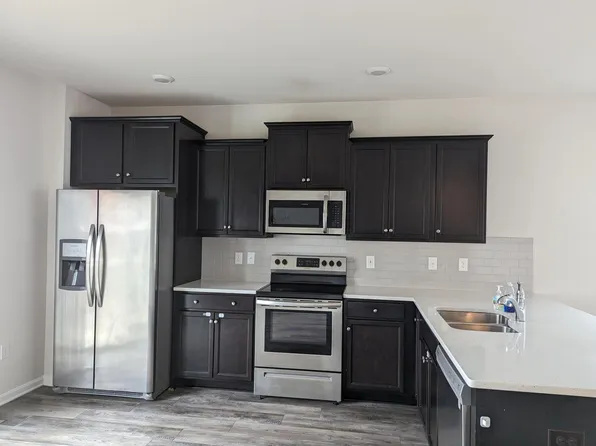 64 Vespucci Ln, Martinsburg, WV 25404