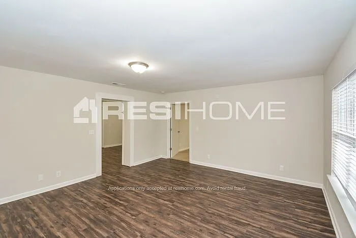 2203 Norman Ave — Photo 6