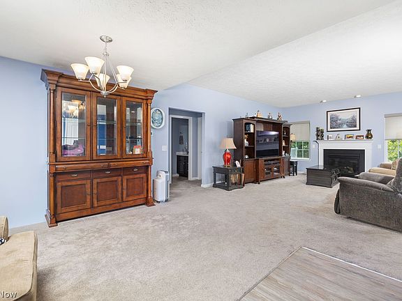 3rd image of 6757 Maplebrooke Trce
