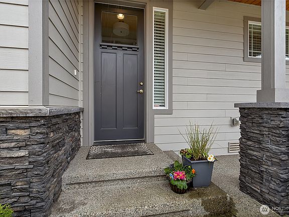 4th image of 14925 Benton Loop