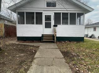 1909 S Brookfield St, South Bend, IN 46613