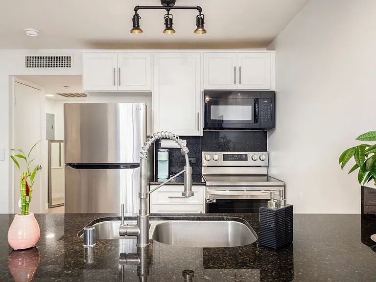 101 Market St #204 — Photo 9